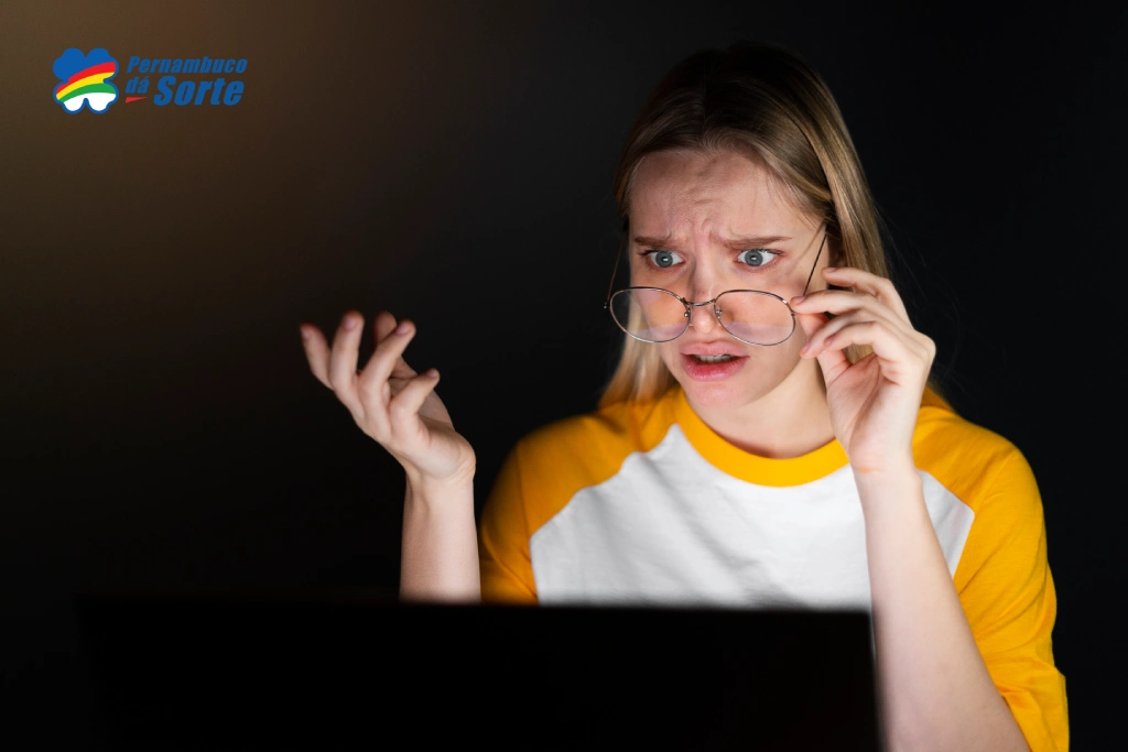 Comprando online com segurança: Como identificar sites oficiais e fugir de golpes na internet